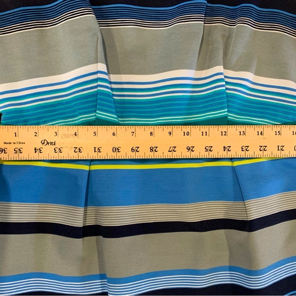 Loft Dress - Picture 7 of 8